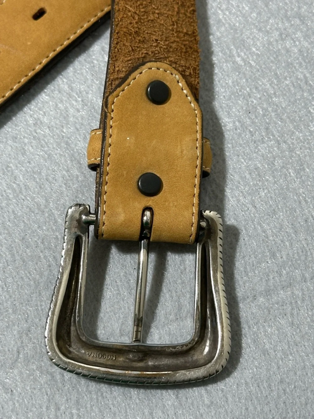 Cody James Two toned Leather Belt with Silver Buckle like new condition size 44